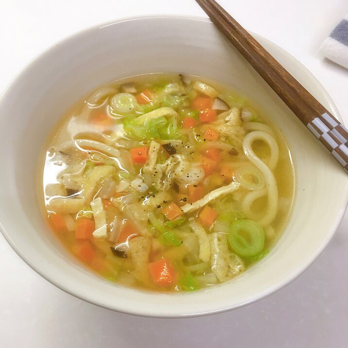 白菜、にんじん、椎茸♡具だくさんあかけうどん♪